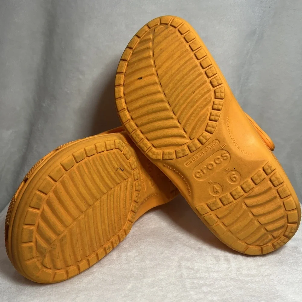 Crocs Classic Clog Orange Unisex Men's 4 Women's 6 Slip On Comfort Shoes